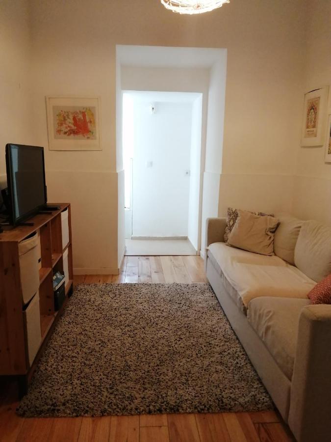 Apartamento Encantador Com Patio Lizbona Zewnętrze zdjęcie
